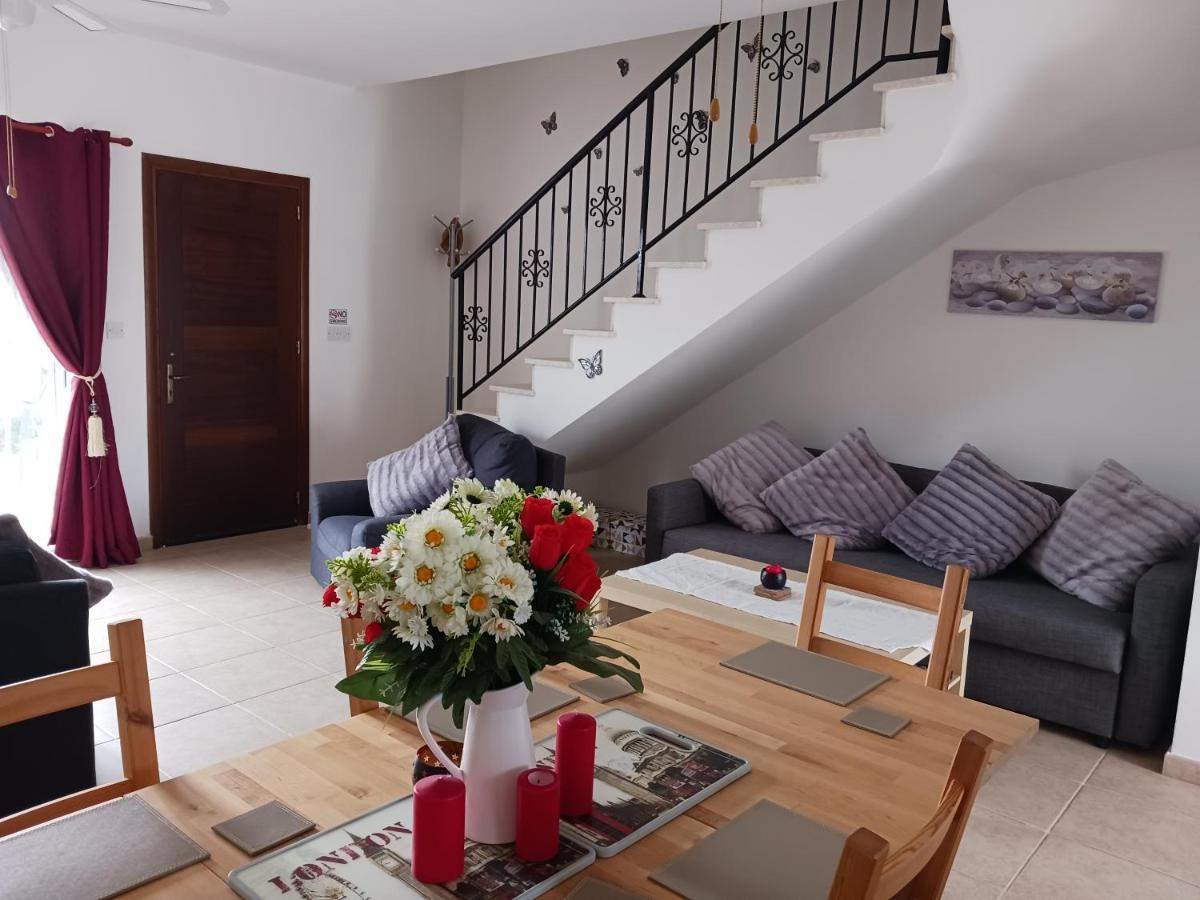 Beautiful 2-Bed House In Mandria Paphos Villa Екстериор снимка